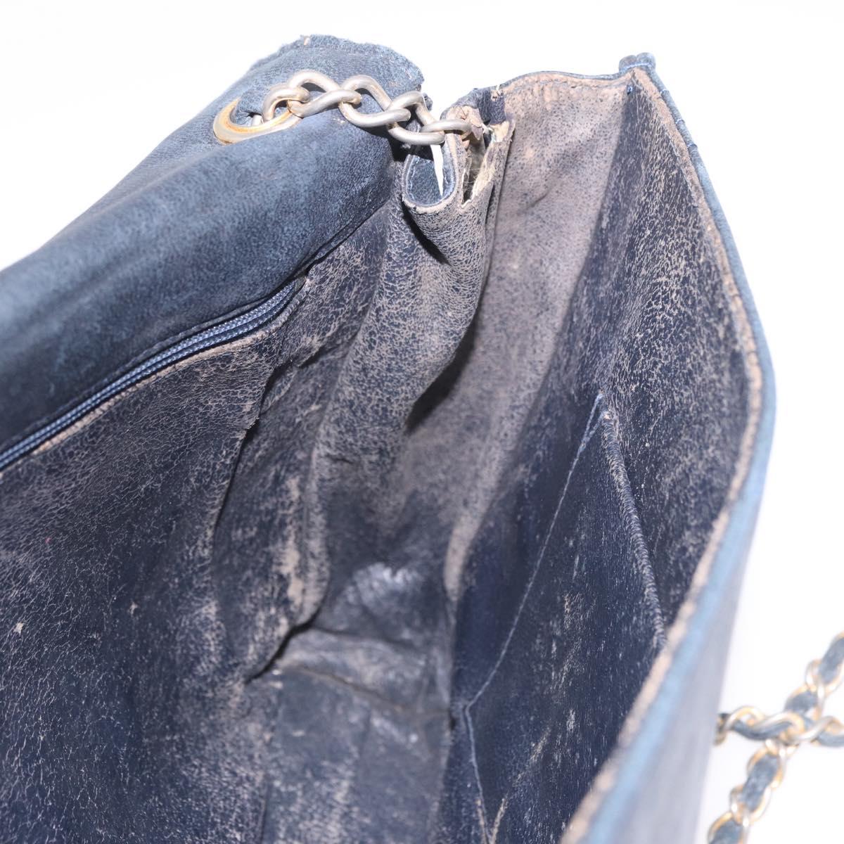 CHANEL Chain Shoulder Bag Leather Navy Gold CC Auth 189076