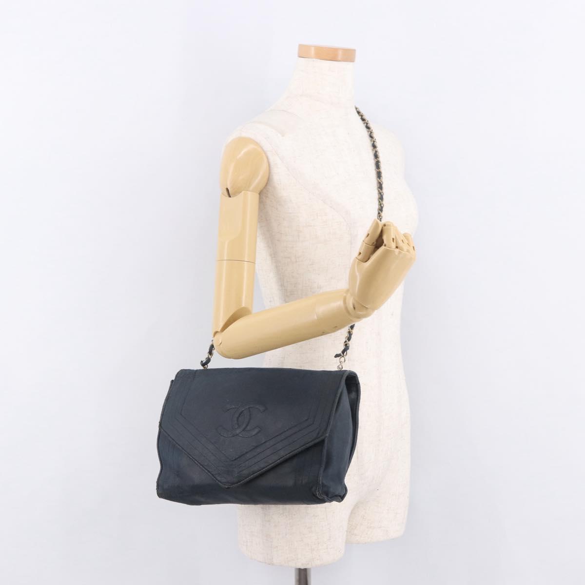 CHANEL Chain Shoulder Bag Leather Navy Gold CC Auth 189076