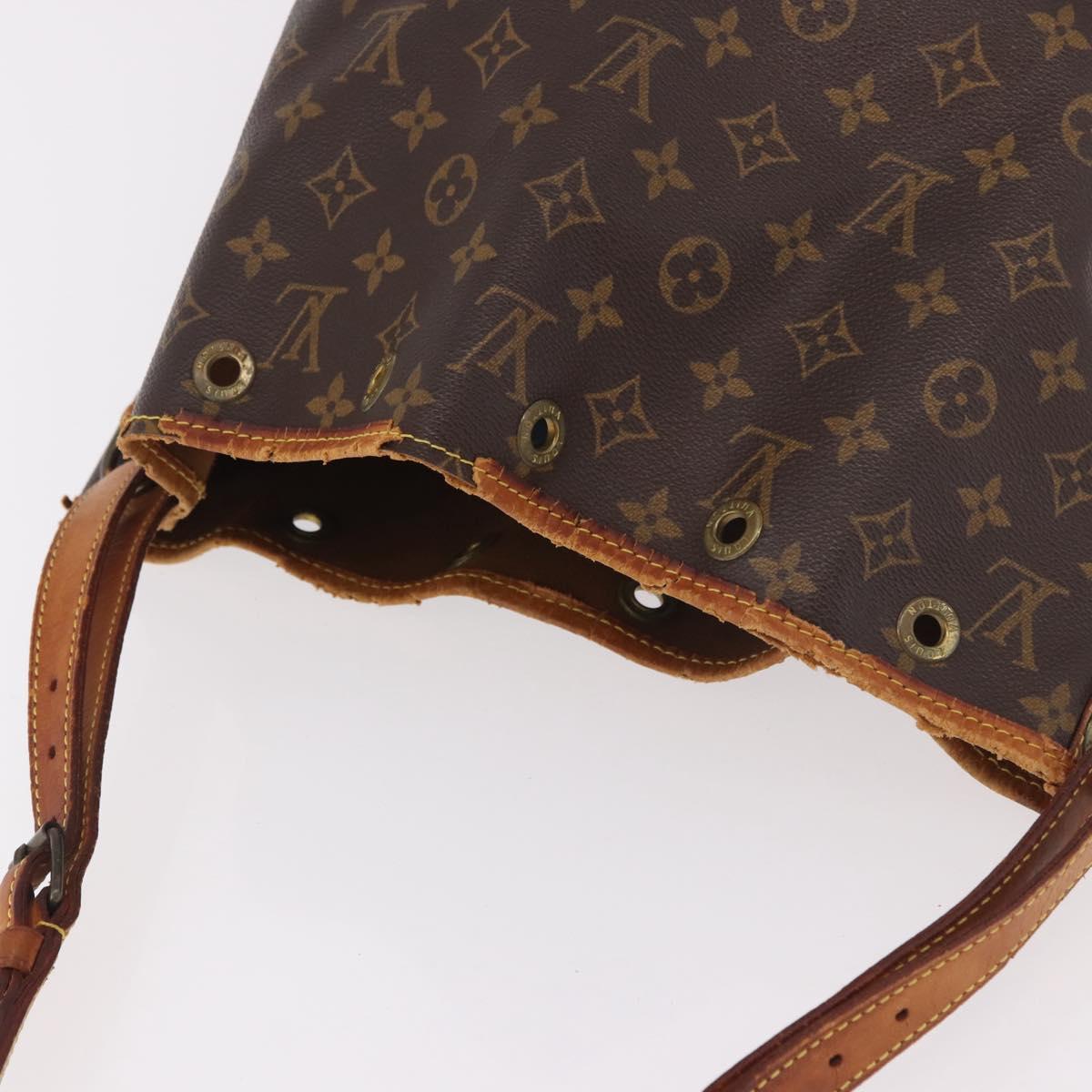 LOUIS VUITTON Monogram Petit Noe Shoulder Bag M42226 LV Auth 189140