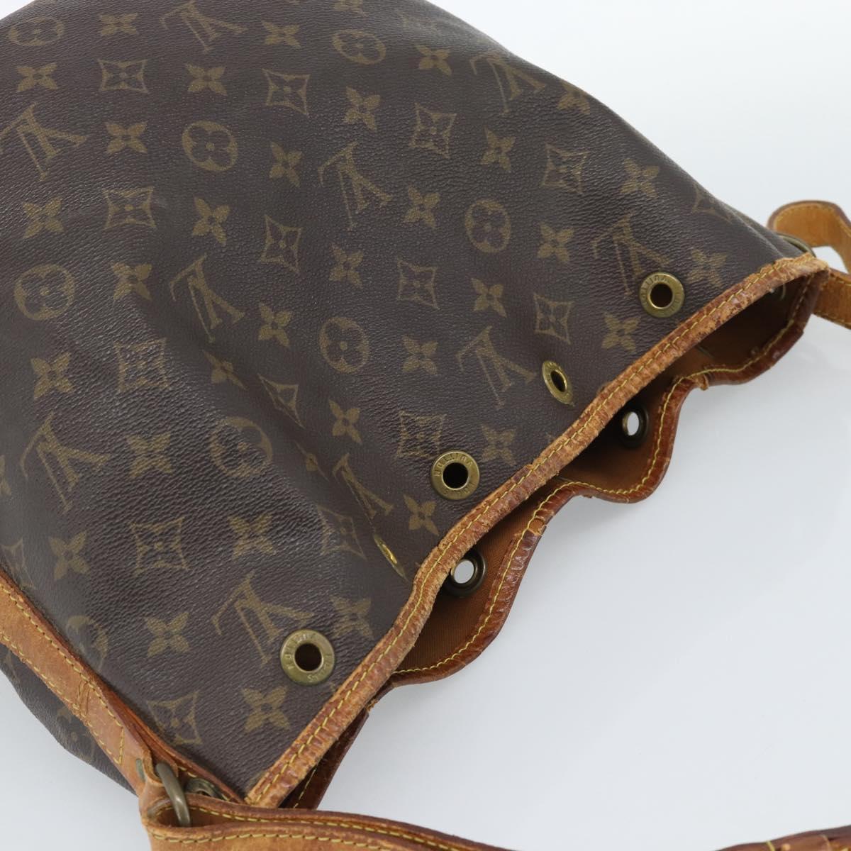 LOUIS VUITTON Monogram Petit Noe Shoulder Bag M42226 LV Auth 189218