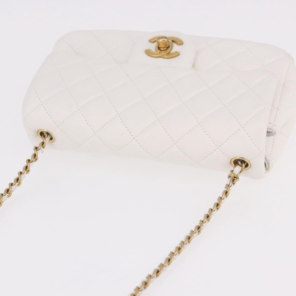 CHANEL Matelasse Chain Shoulder Bag Lamb Skin White Gold CC Auth 189358SAM