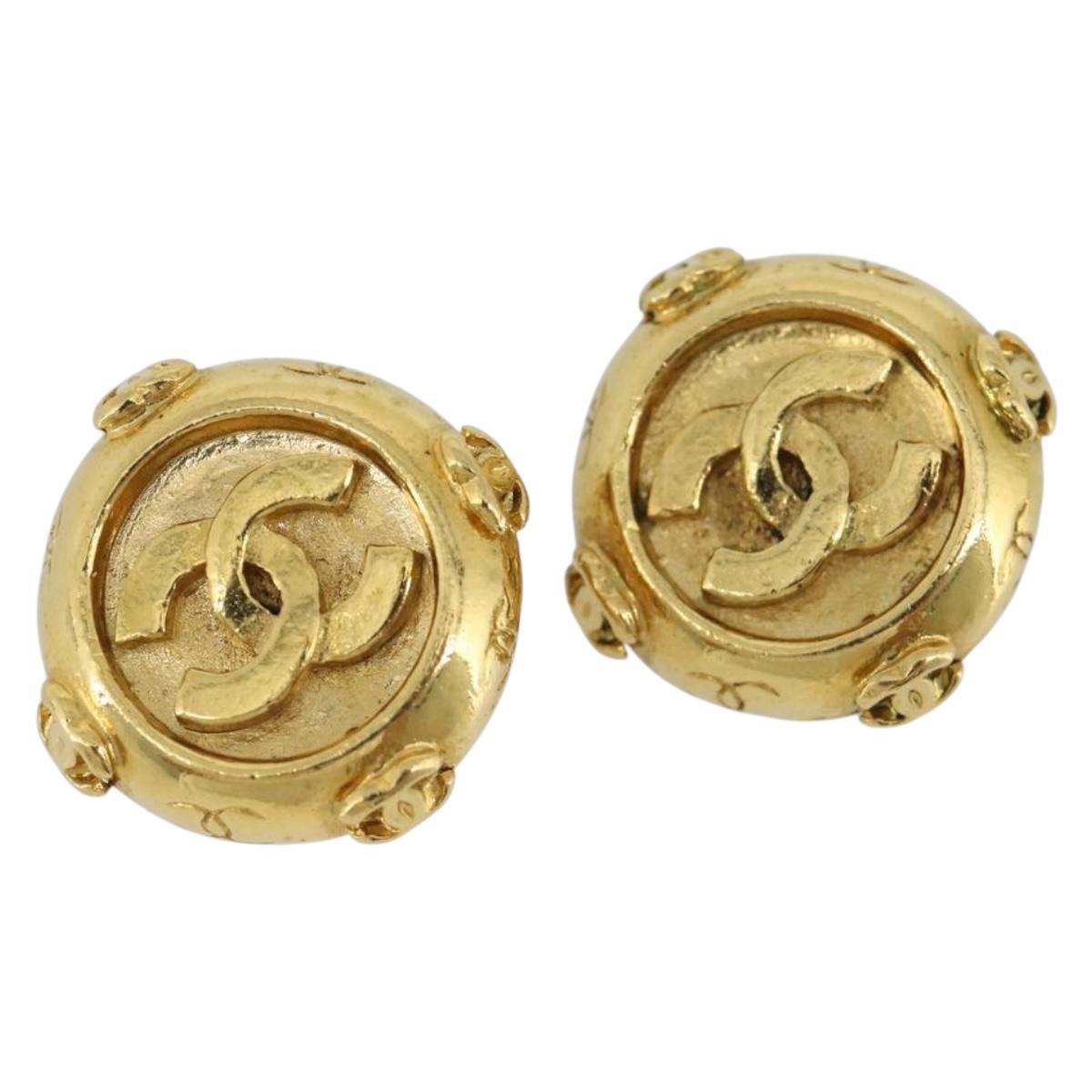 CHANEL Earring Metal Gold Tone CC Auth 189402M