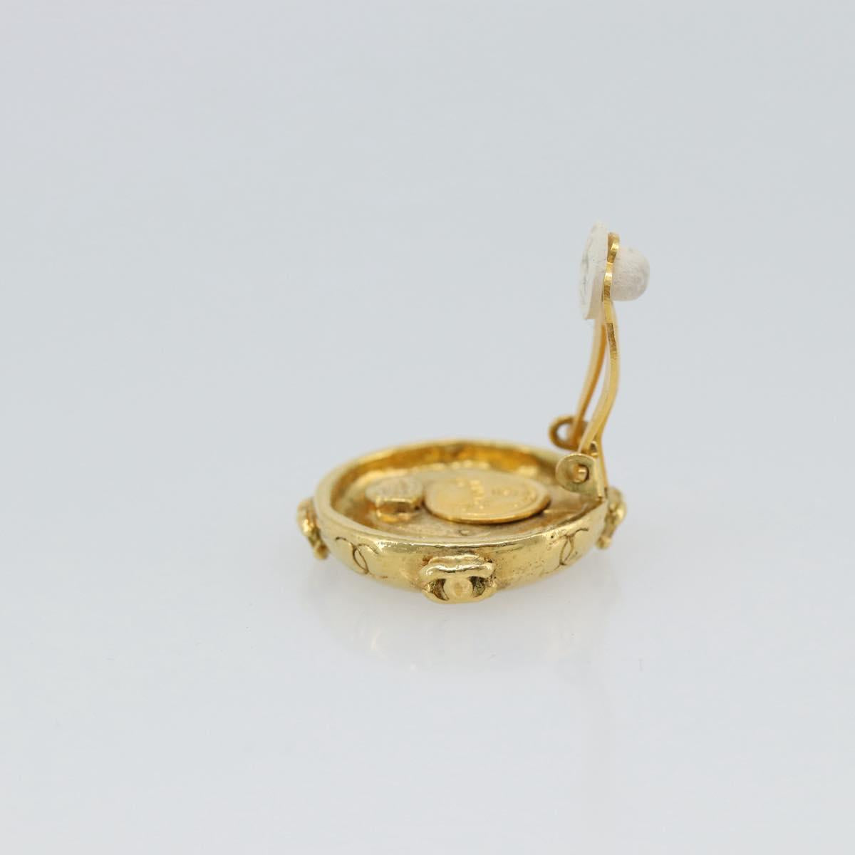 CHANEL Earring Metal Gold Tone CC Auth 189402M