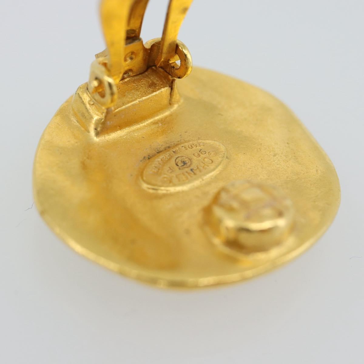 CHANEL Earring Metal Gold Tone CC Auth 189409