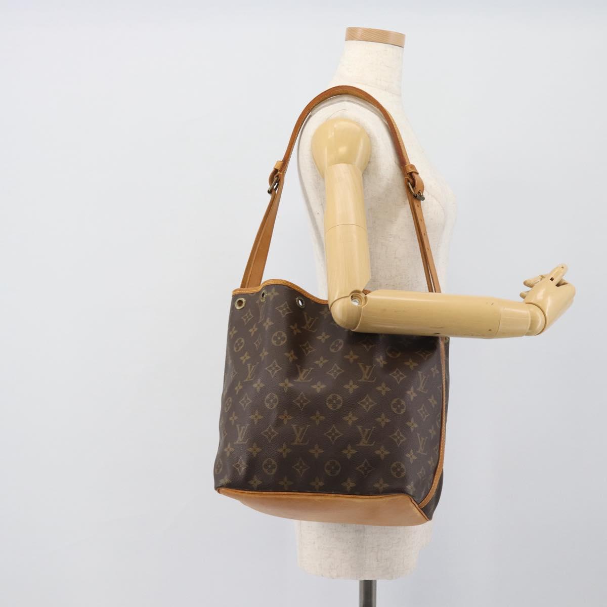 LOUIS VUITTON Monogram Petit Noe Shoulder Bag M42226 LV Auth 189528