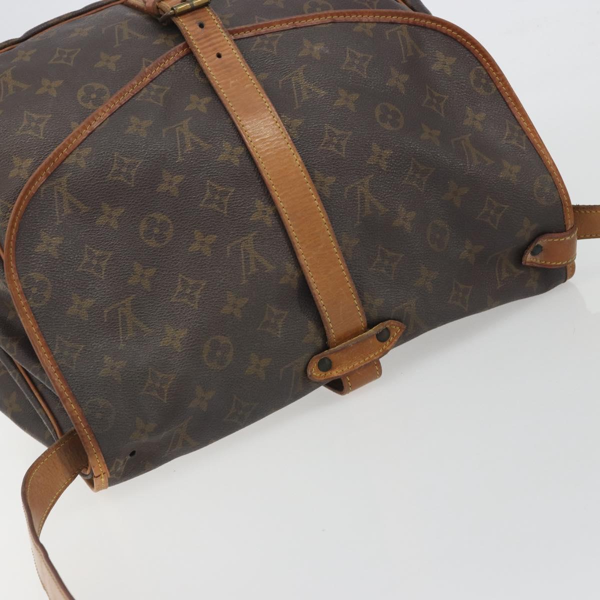 LOUIS VUITTON Monogram Saumur 35 Shoulder Bag M42254 LV Auth 189628