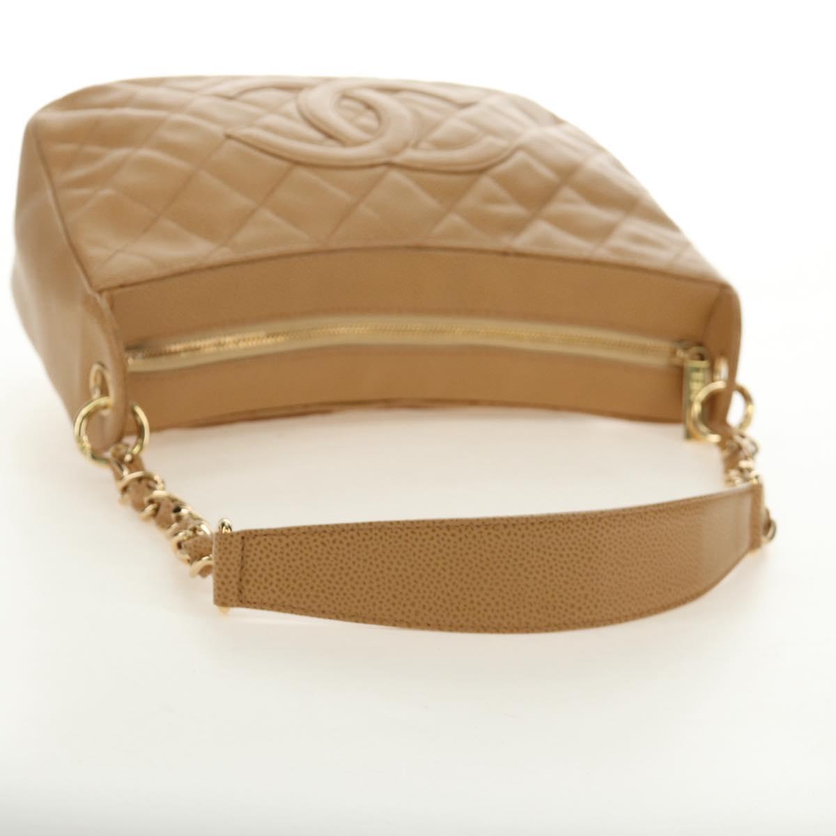 CHANEL Matelasse Chain Shoulder Bag Caviar Skin Beige Gold CC Auth 189729SV