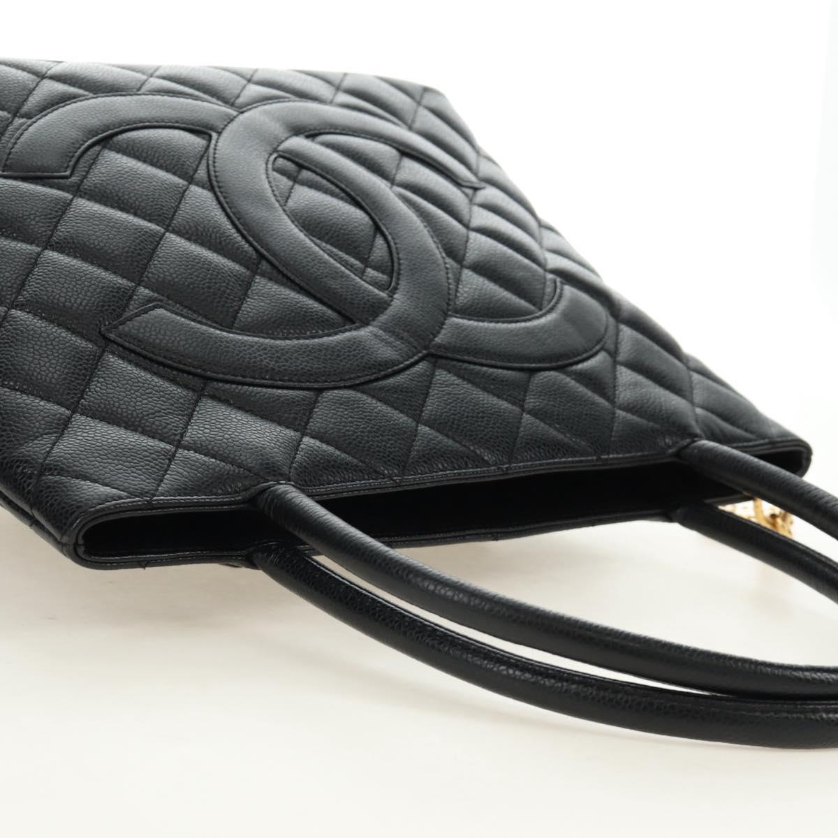 CHANEL Matelasse Standard Tote Bag Caviar Skin Black Gold CC Auth 189730SV