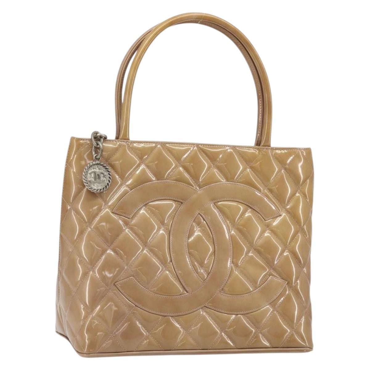 CHANEL Matelasse Reprint Tote Bag Patent leather Beige CC Auth 189771M