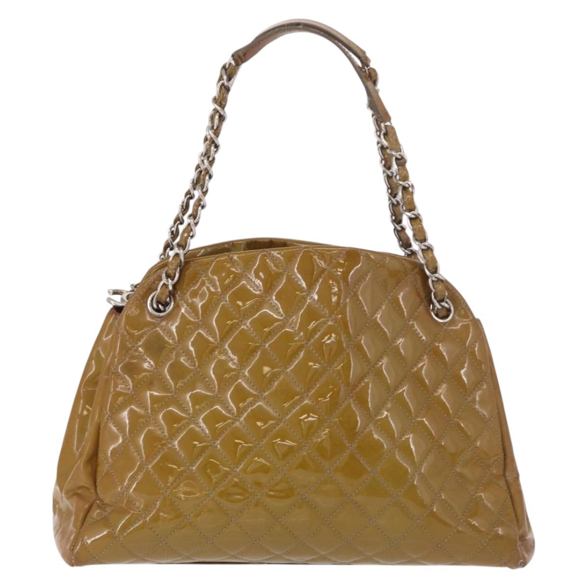 CHANEL Matelasse Chain Shoulder Bag Patent leather Black Gold CC Auth 190042