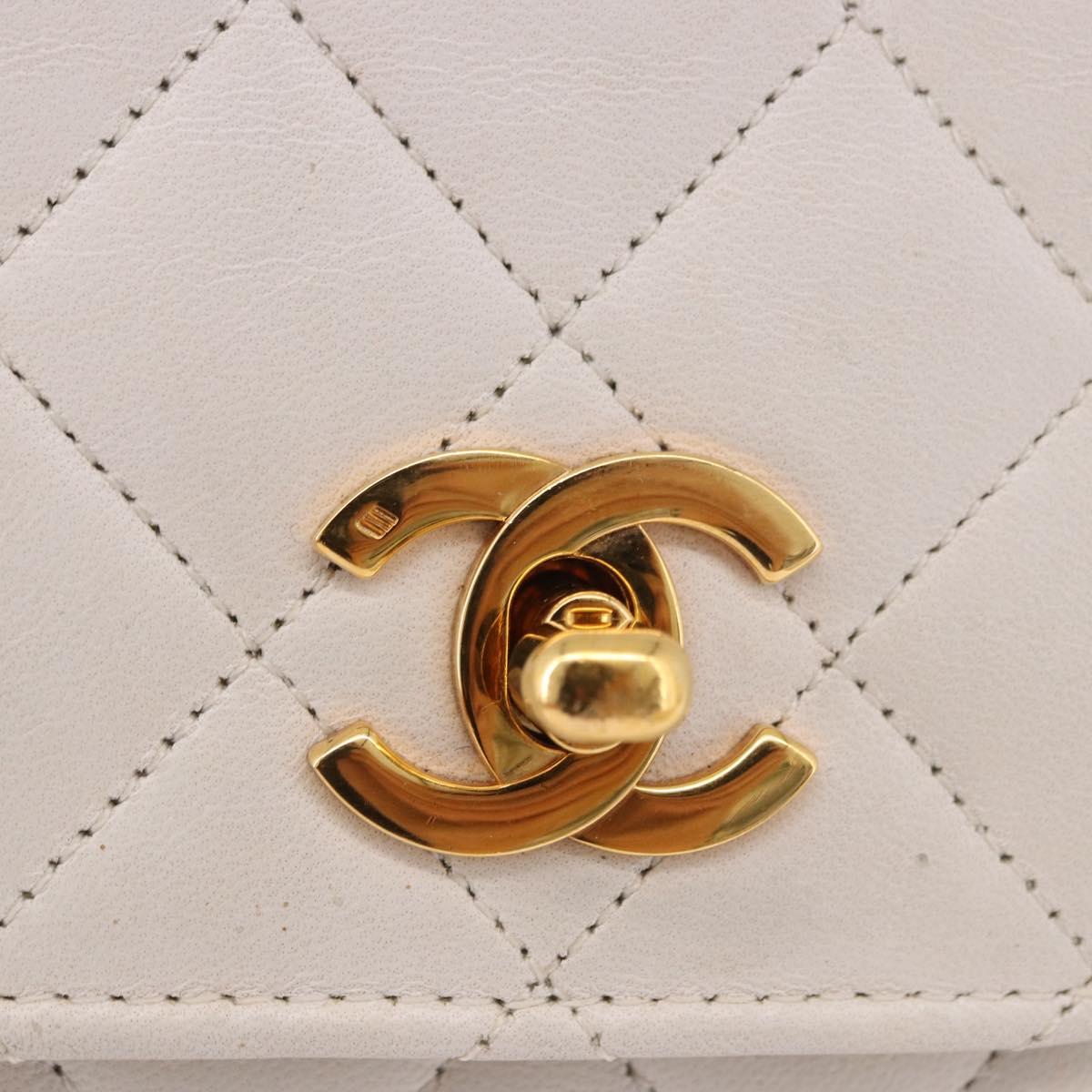 CHANEL Double Turn Lock Matelasse Chain Bag Lamb Skin White CC Auth 190079SAV