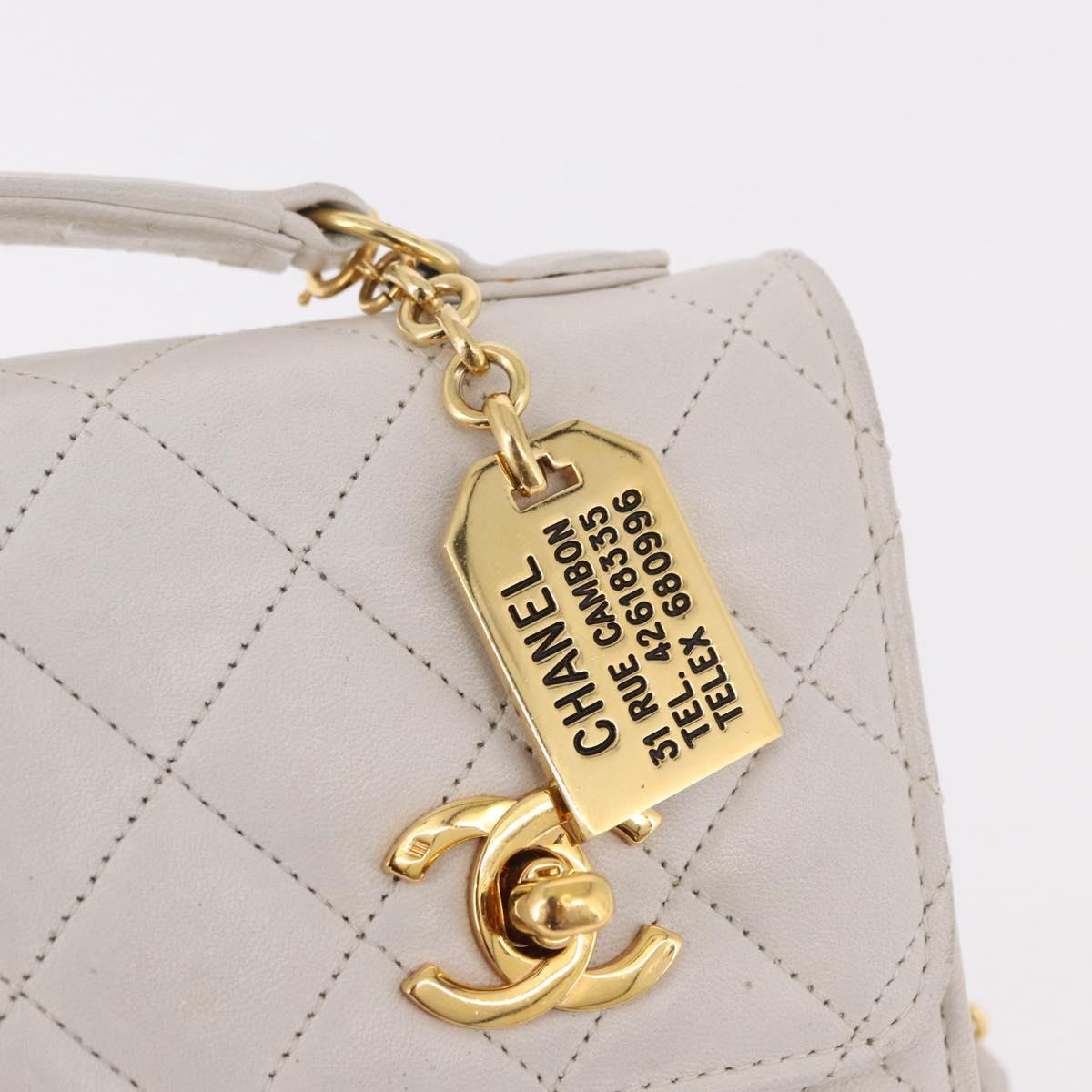 CHANEL Double Turn Lock Matelasse Chain Bag Lamb Skin White CC Auth 190079SAV
