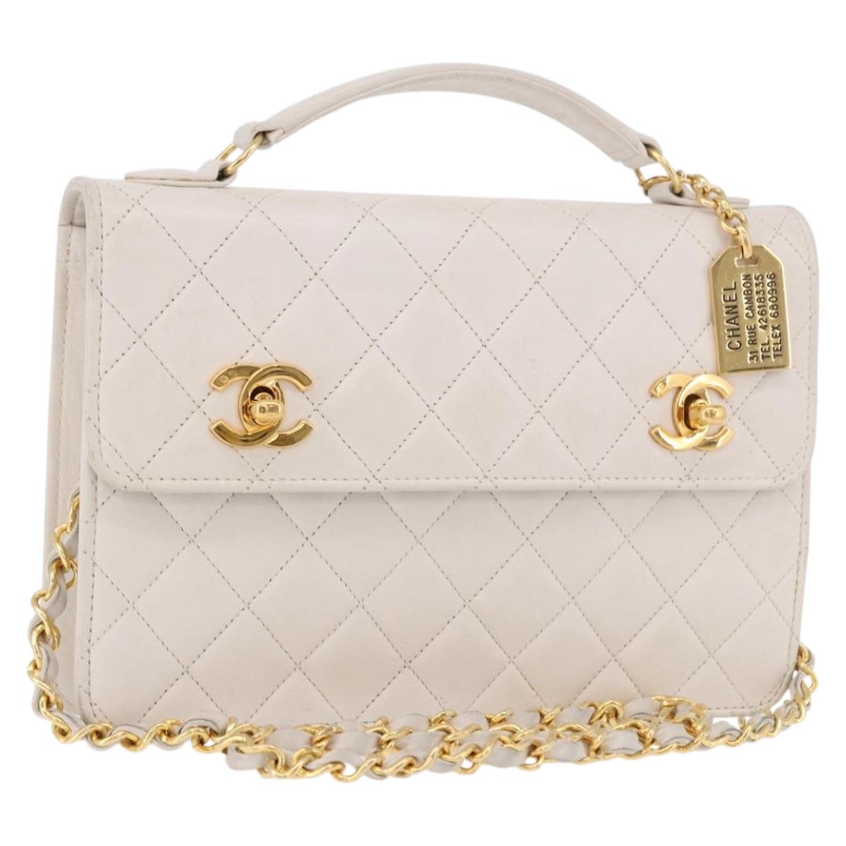 CHANEL Double Turn Lock Matelasse Chain Bag Lamb Skin White CC Auth 190079SAV