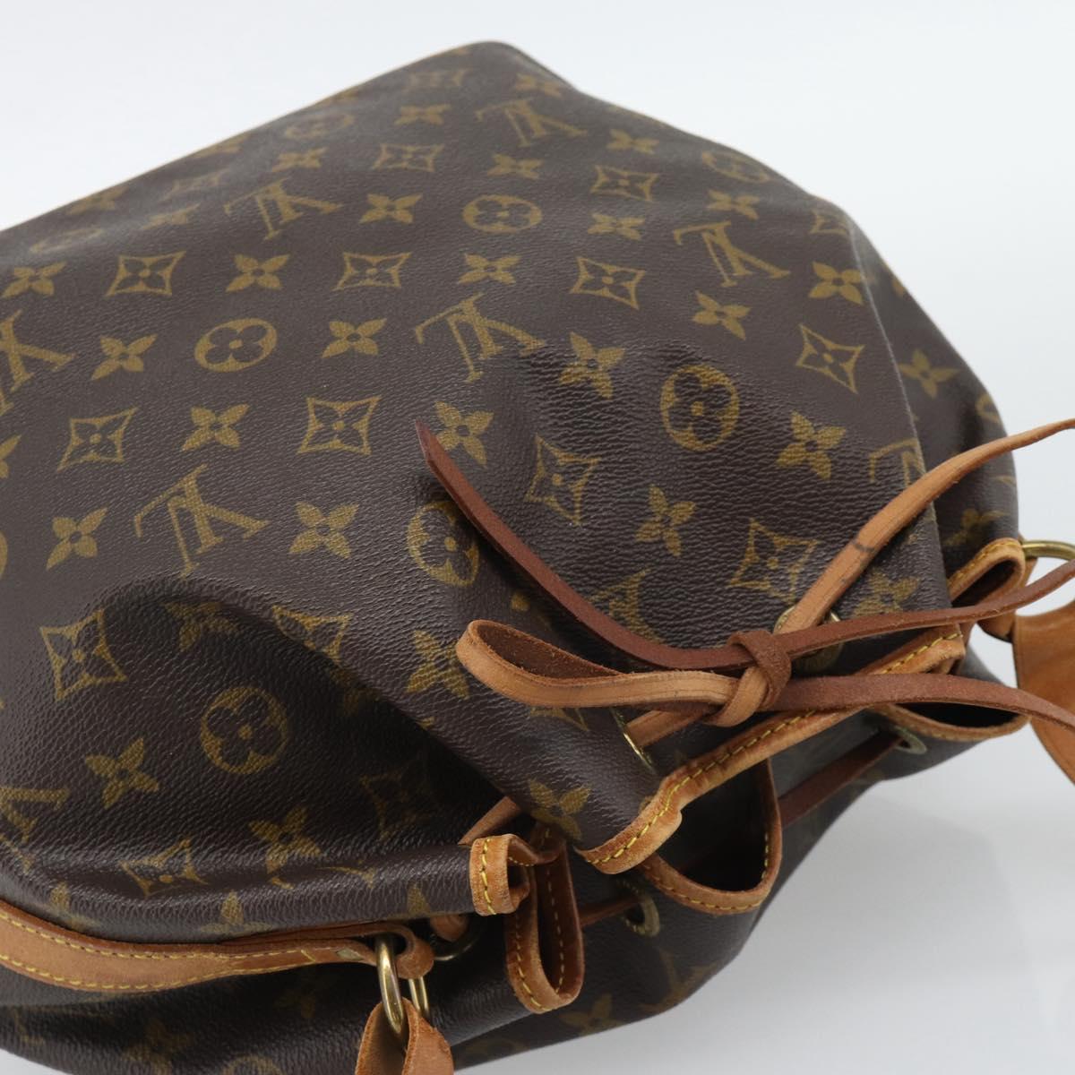 LOUIS VUITTON Monogram Petit Noe Shoulder Bag M42226 LV Auth 190397