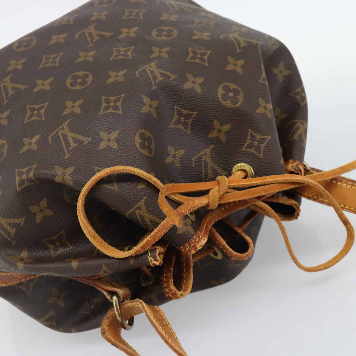 LOUIS VUITTON Monogram Petit Noe Shoulder Bag M42226 LV Auth 190432