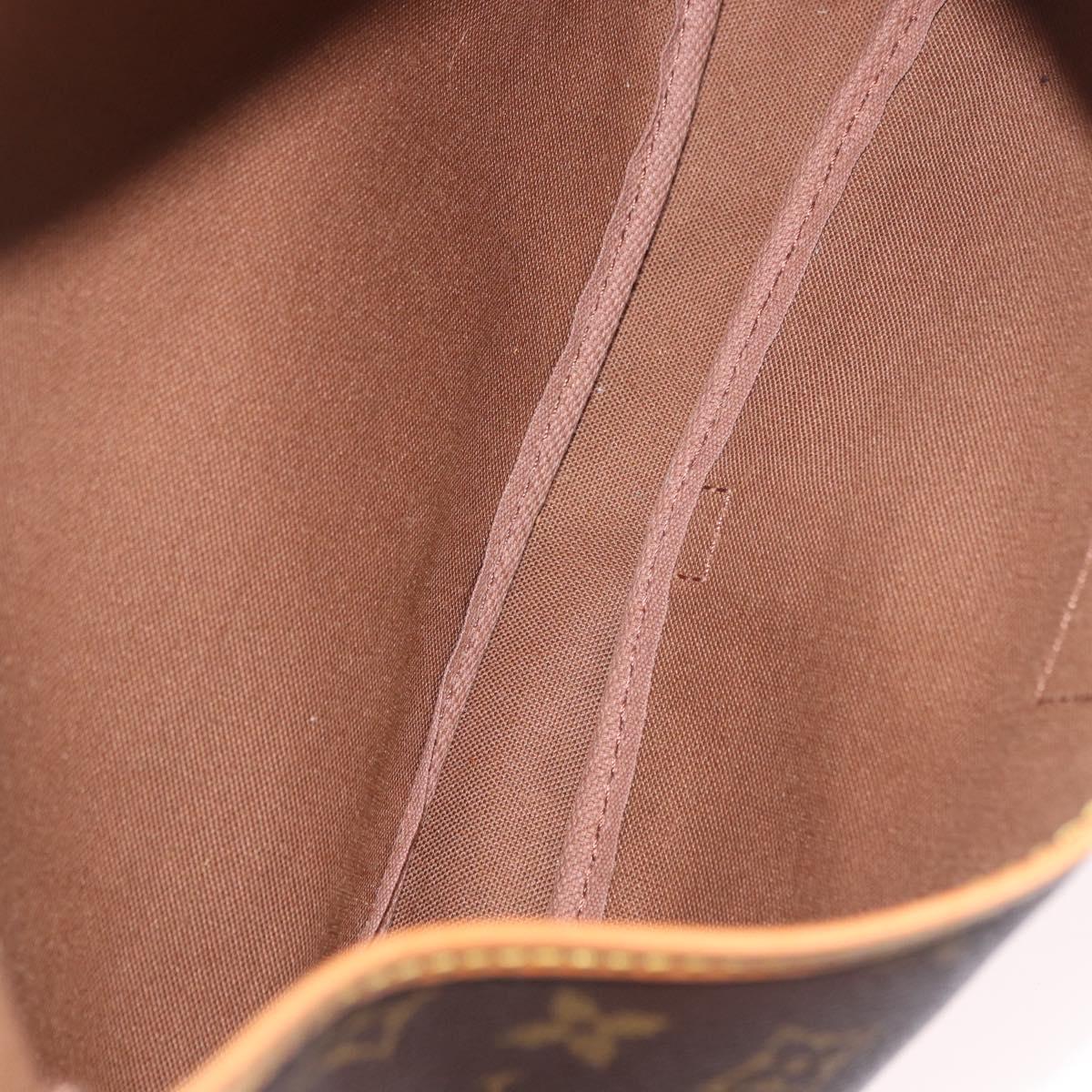 LOUIS VUITTON Monogram Saumur 30 Shoulder Bag M42256 LV Auth 190437A