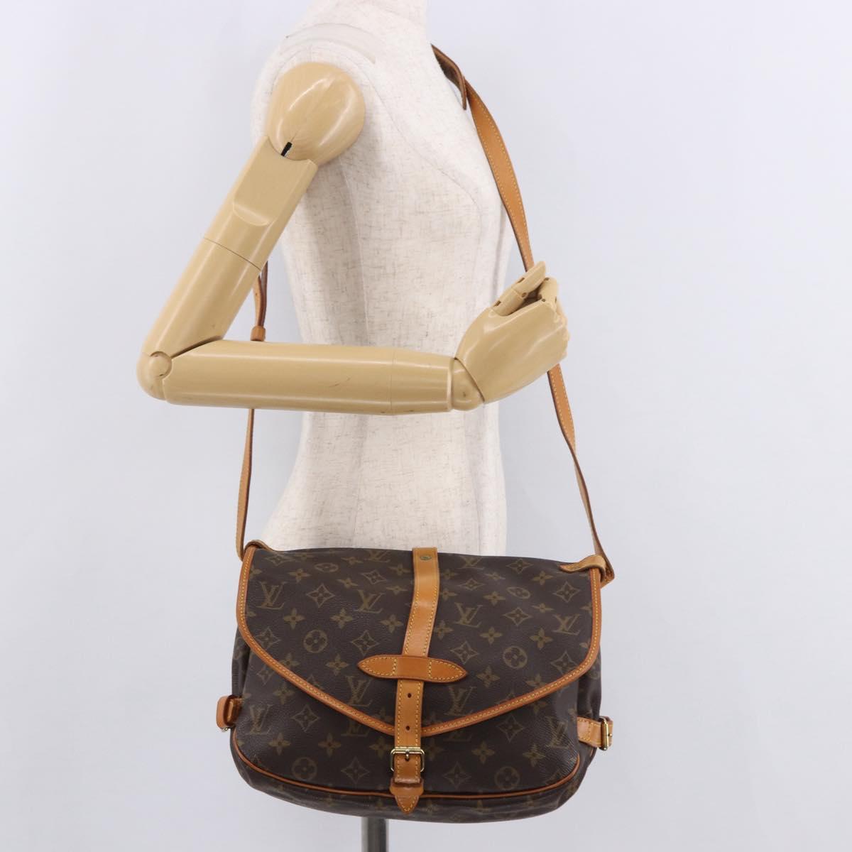 LOUIS VUITTON Monogram Saumur 30 Shoulder Bag M42256 LV Auth 190437A