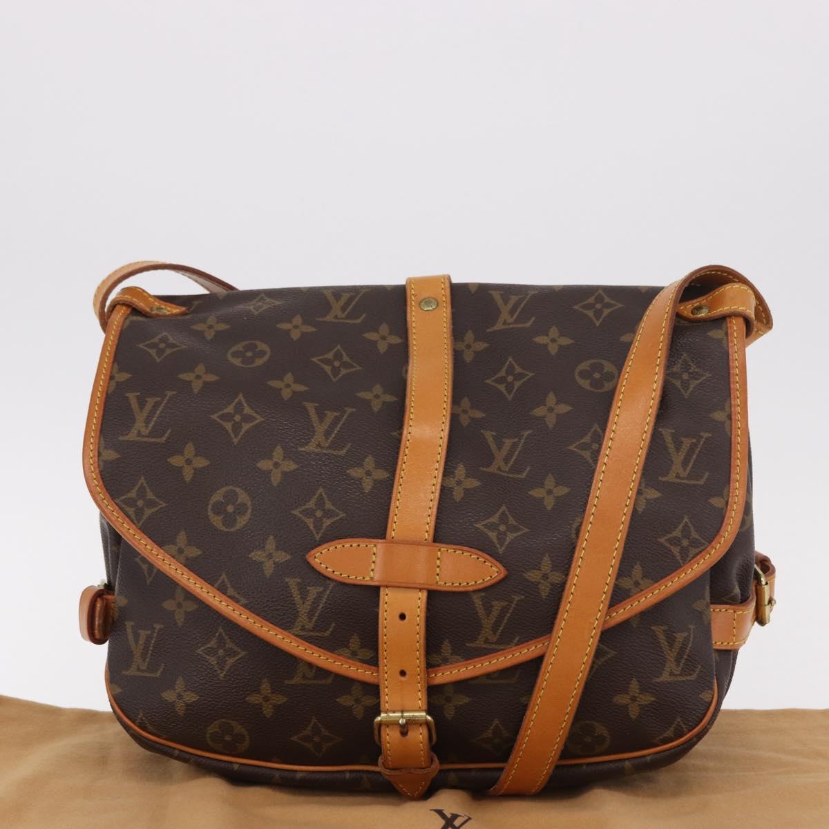 LOUIS VUITTON Monogram Saumur 30 Shoulder Bag M42256 LV Auth 190437A