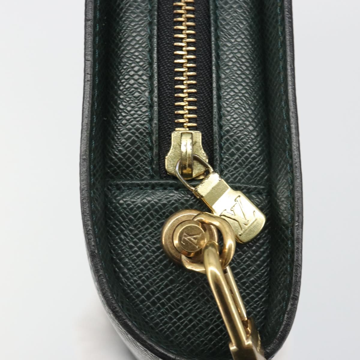 LOUIS VUITTON Taiga Baikal Clutch Bag Epicea M30184 LV Auth 190518