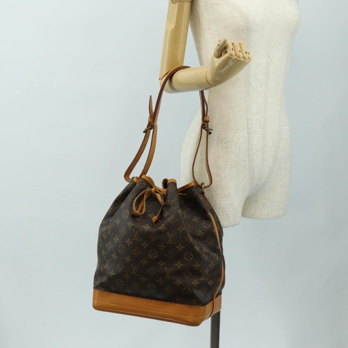 LOUIS VUITTON Monogram Petit Noe Shoulder Bag M42226 LV Auth 190845SAV