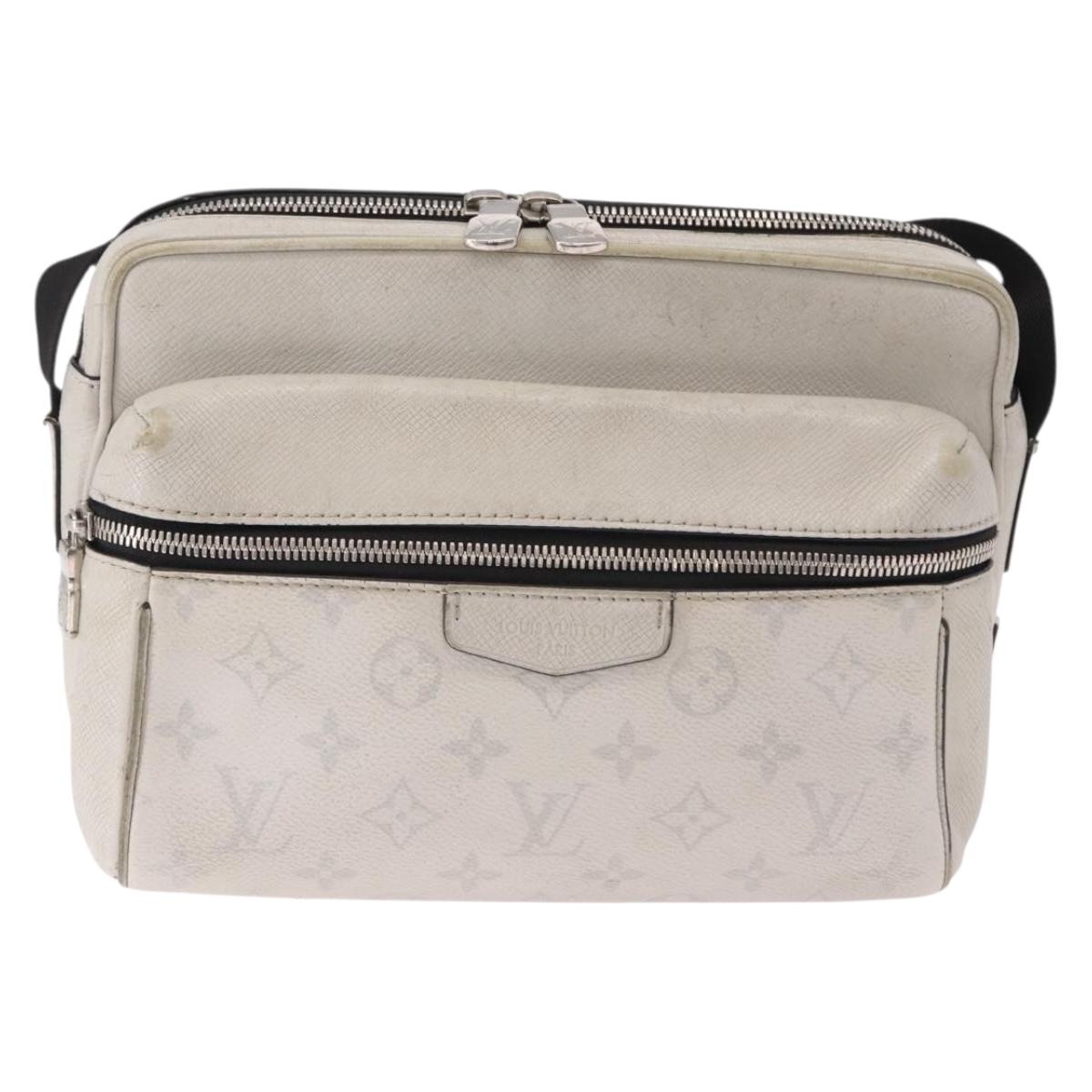 LOUIS VUITTON Tiger Lama Monogram Alpha Messenger Bag White M31069 Auth 190942