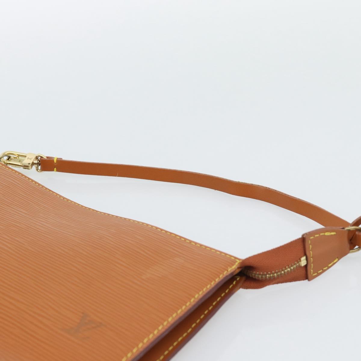LOUIS VUITTON Epi Pochette Accessoires Pouch Zipangu Gold M52948 LV Auth 191332