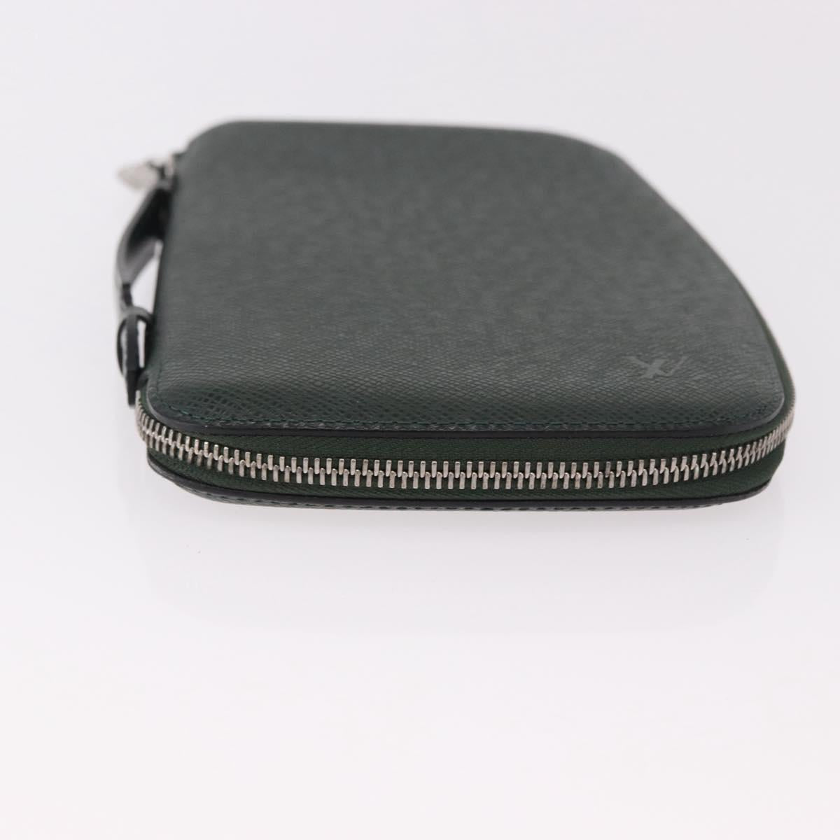 LOUIS VUITTON Taiga Organizer Atholl Travel Case Epicea M30654 LV Auth 191333A
