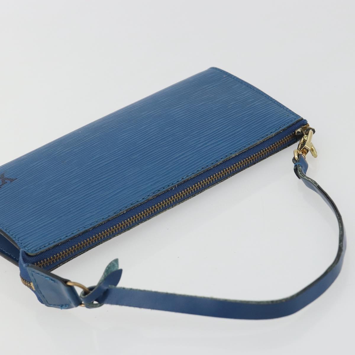 LOUIS VUITTON Epi Pochette Accessoires Pouch Blue M52985 LV Auth 191372