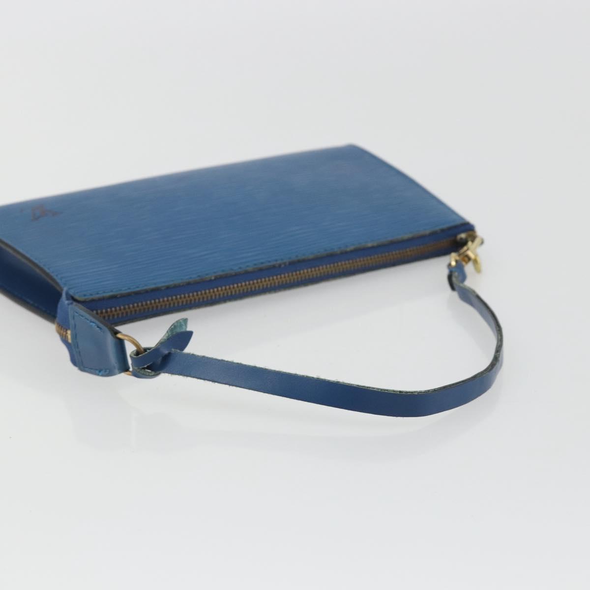 LOUIS VUITTON Epi Pochette Accessoires Pouch Blue M52985 LV Auth 191372