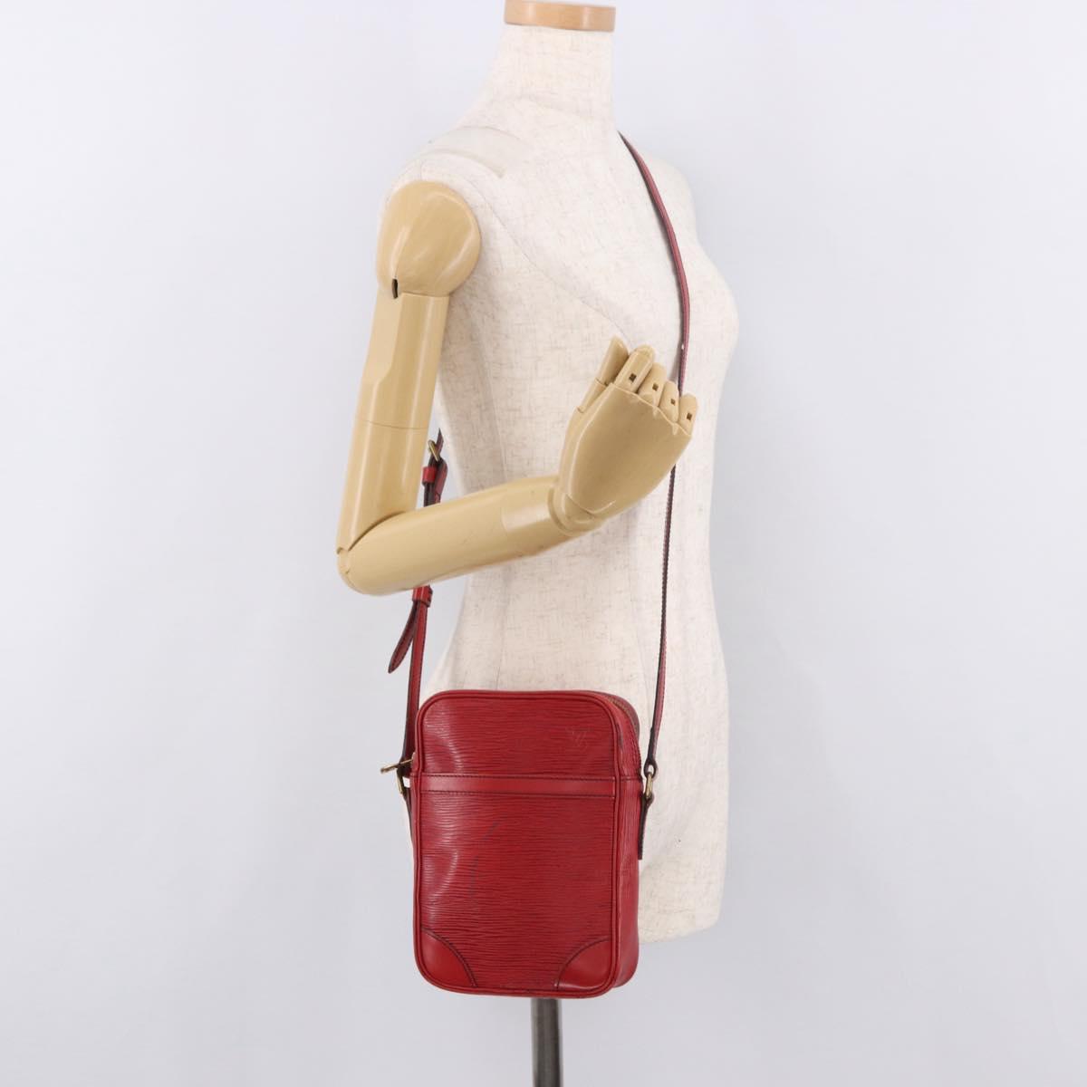 LOUIS VUITTON Epi Danube Shoulder Bag Red M45637 LV Auth 191681