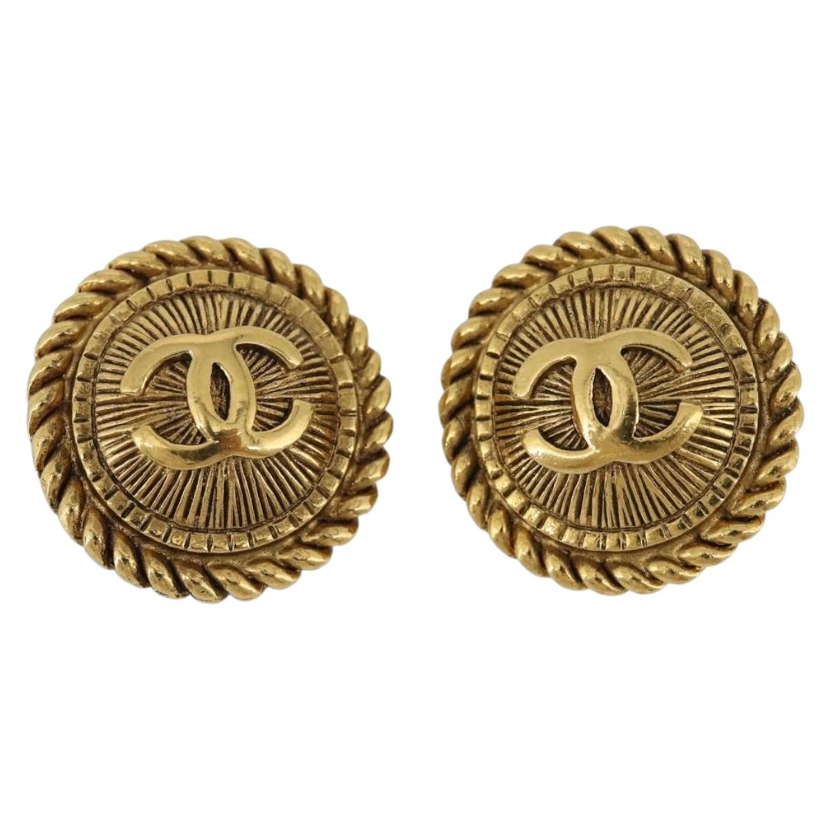 CHANEL COCO Mark Earring Metal Gold Tone CC Auth 191713V
