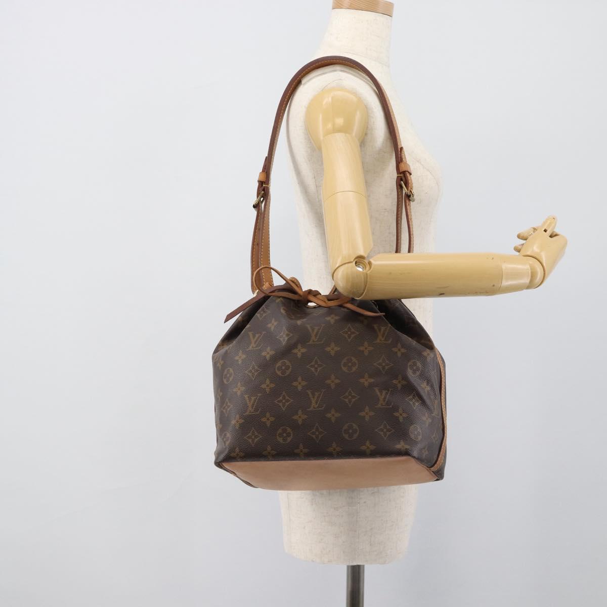 LOUIS VUITTON Monogram Petit Noe Shoulder Bag M42226 LV Auth 192048V