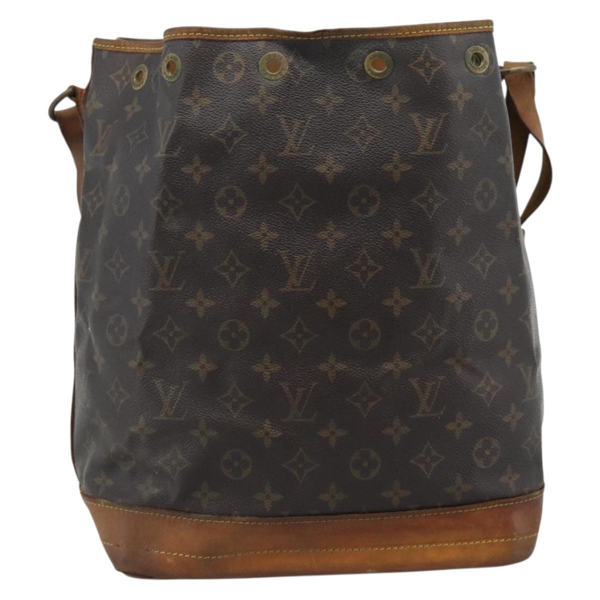 LOUIS VUITTON Monogram Petit Noe Shoulder Bag M42226 LV Auth 192516