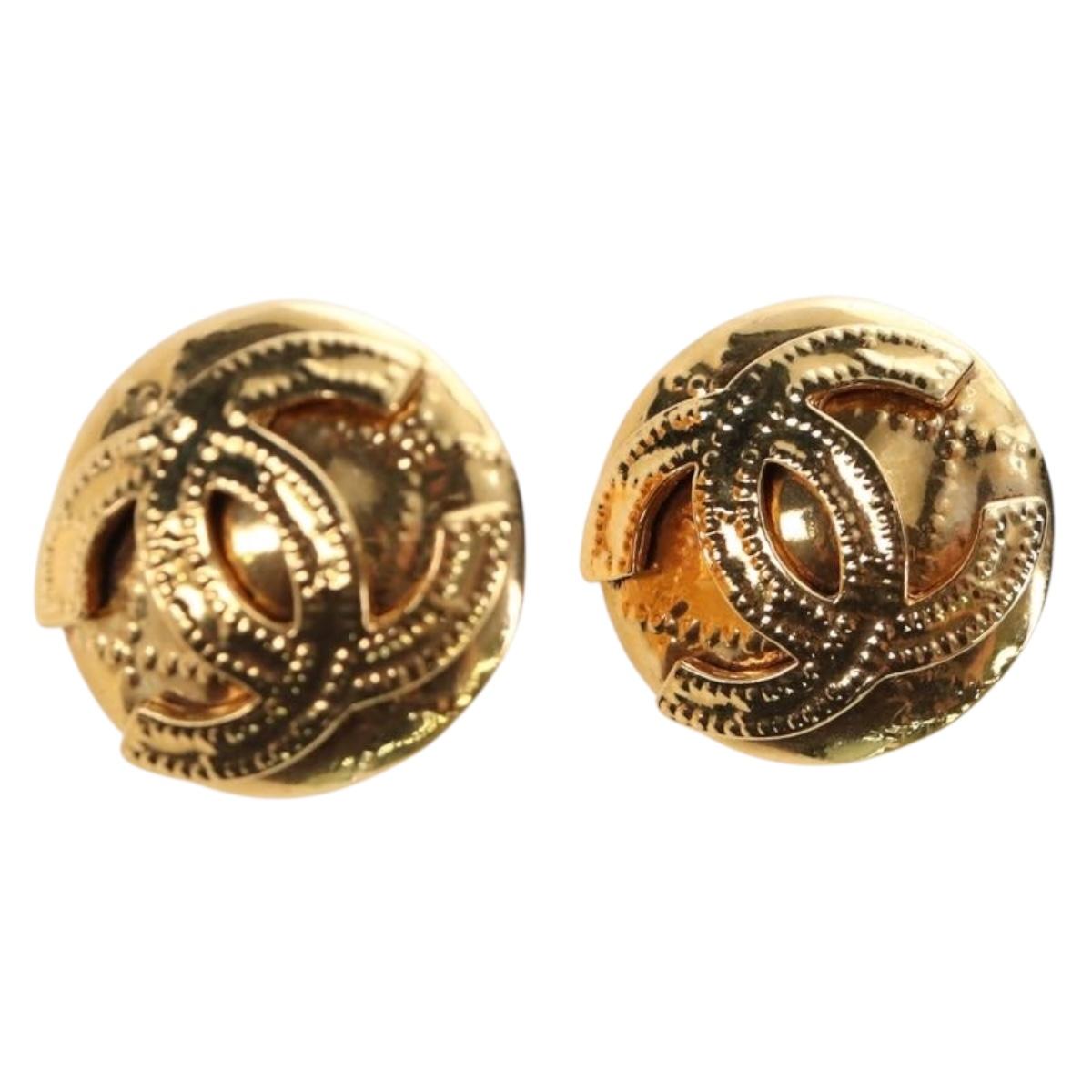 CHANEL Earring Metal Gold Tone CC Auth 192600M