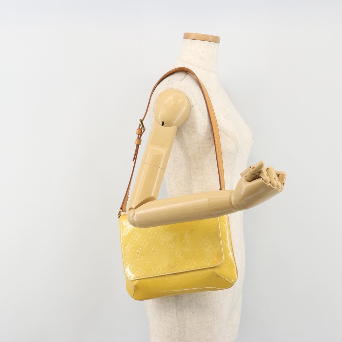 LOUIS VUITTON Monogram Vernis Thompson Street Bag Lime Yellow M91071 Auth 192632