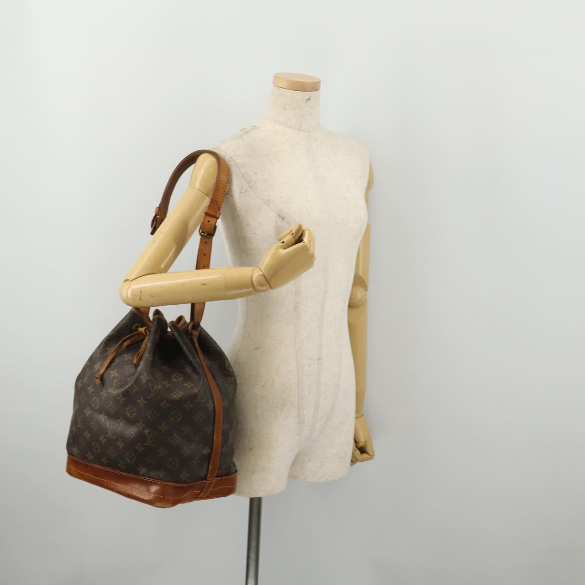 LOUIS VUITTON Monogram Noe Shoulder Bag M42224 LV Auth 192723