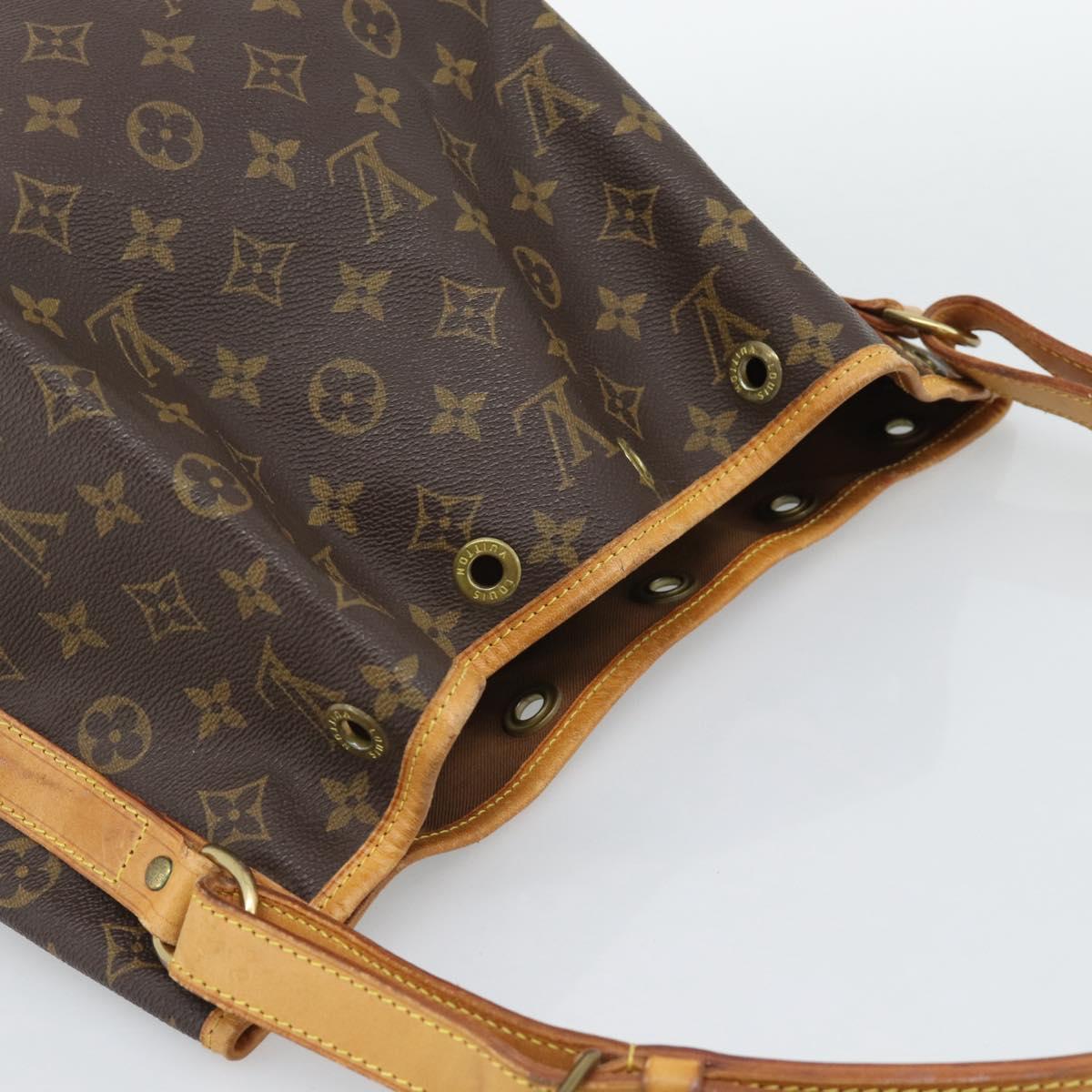 LOUIS VUITTON Monogram Petit Noe Shoulder Bag M42226 LV Auth 193137