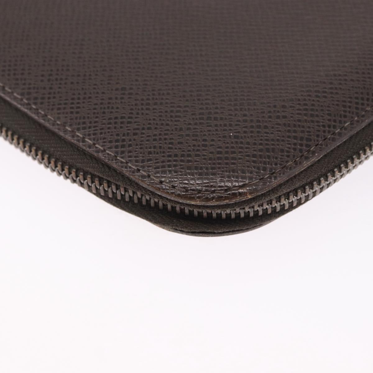 LOUIS VUITTON Taiga Organizer Atoll Travel Case Grizzly M30658 LV Auth 193375A