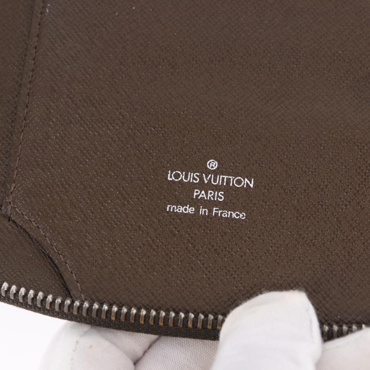 LOUIS VUITTON Taiga Organizer Atoll Travel Case Grizzly M30658 LV Auth 193375A