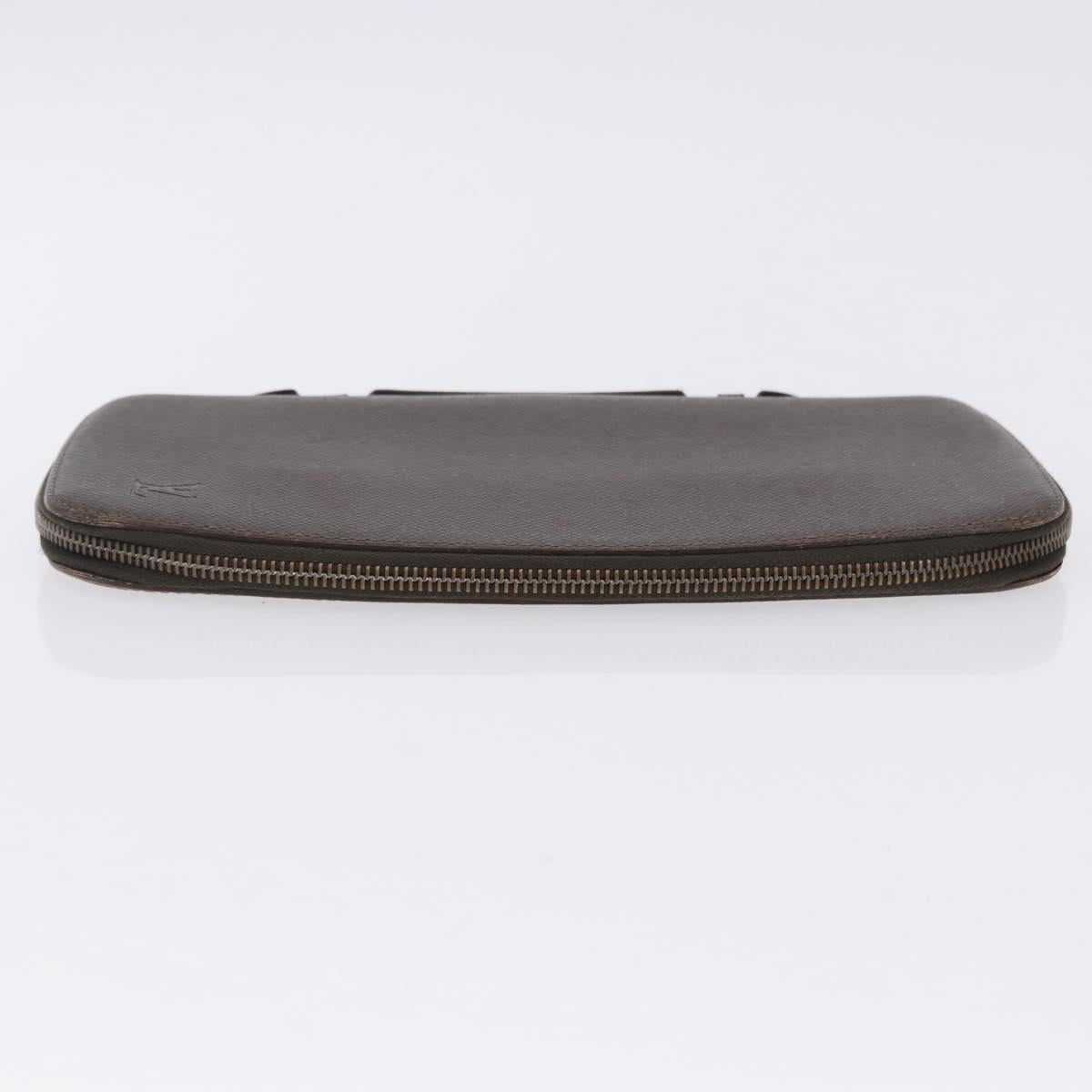 LOUIS VUITTON Taiga Organizer Atoll Travel Case Grizzly M30658 LV Auth 193375A