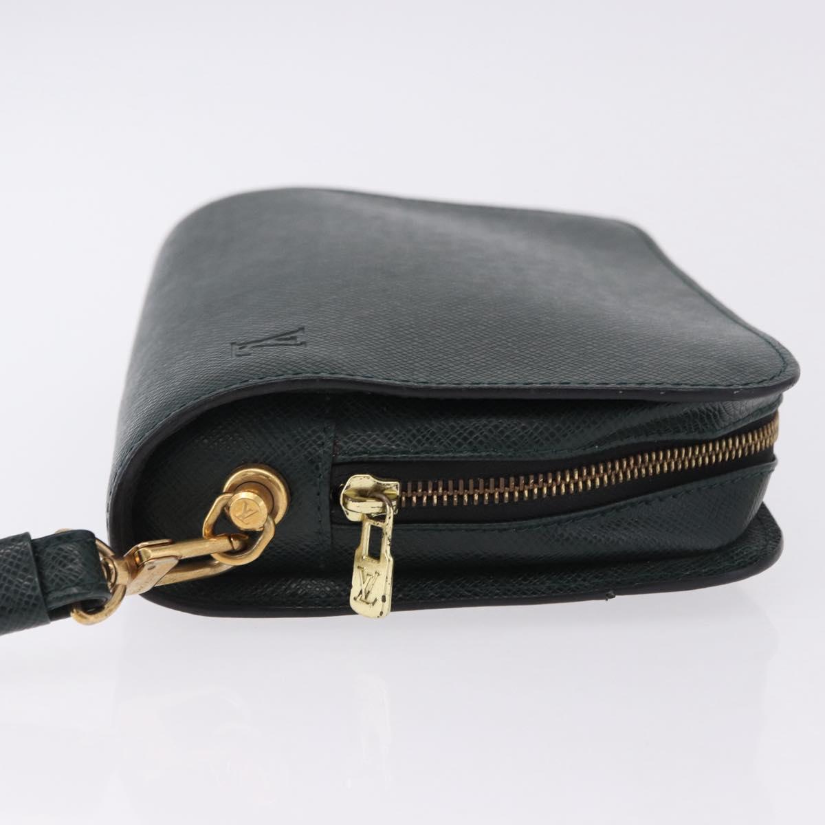 LOUIS VUITTON Taiga Baikal Clutch Bag Epicea M30184 LV Auth 193545A