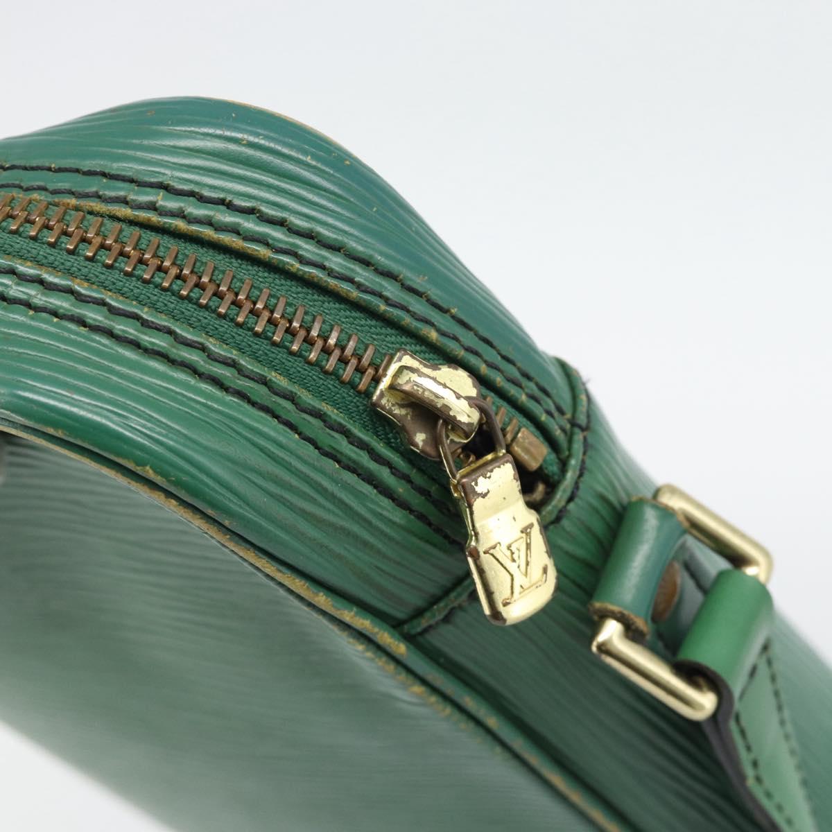 LOUIS VUITTON Epi Danube Shoulder Bag Green M45634 LV Auth 193584