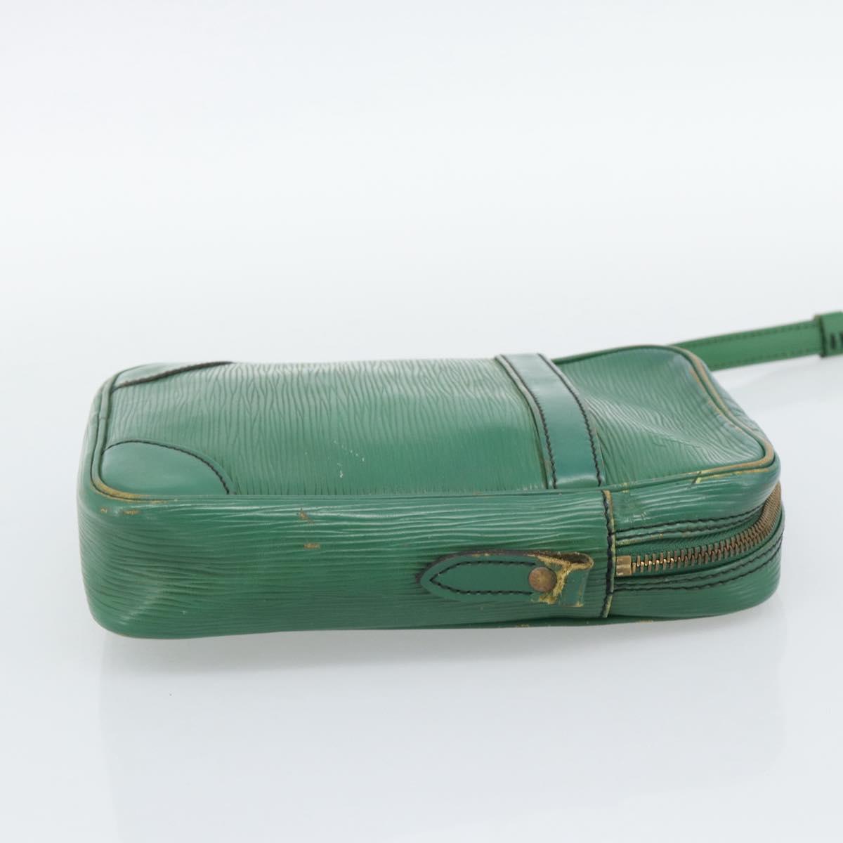 LOUIS VUITTON Epi Danube Shoulder Bag Green M45634 LV Auth 193584