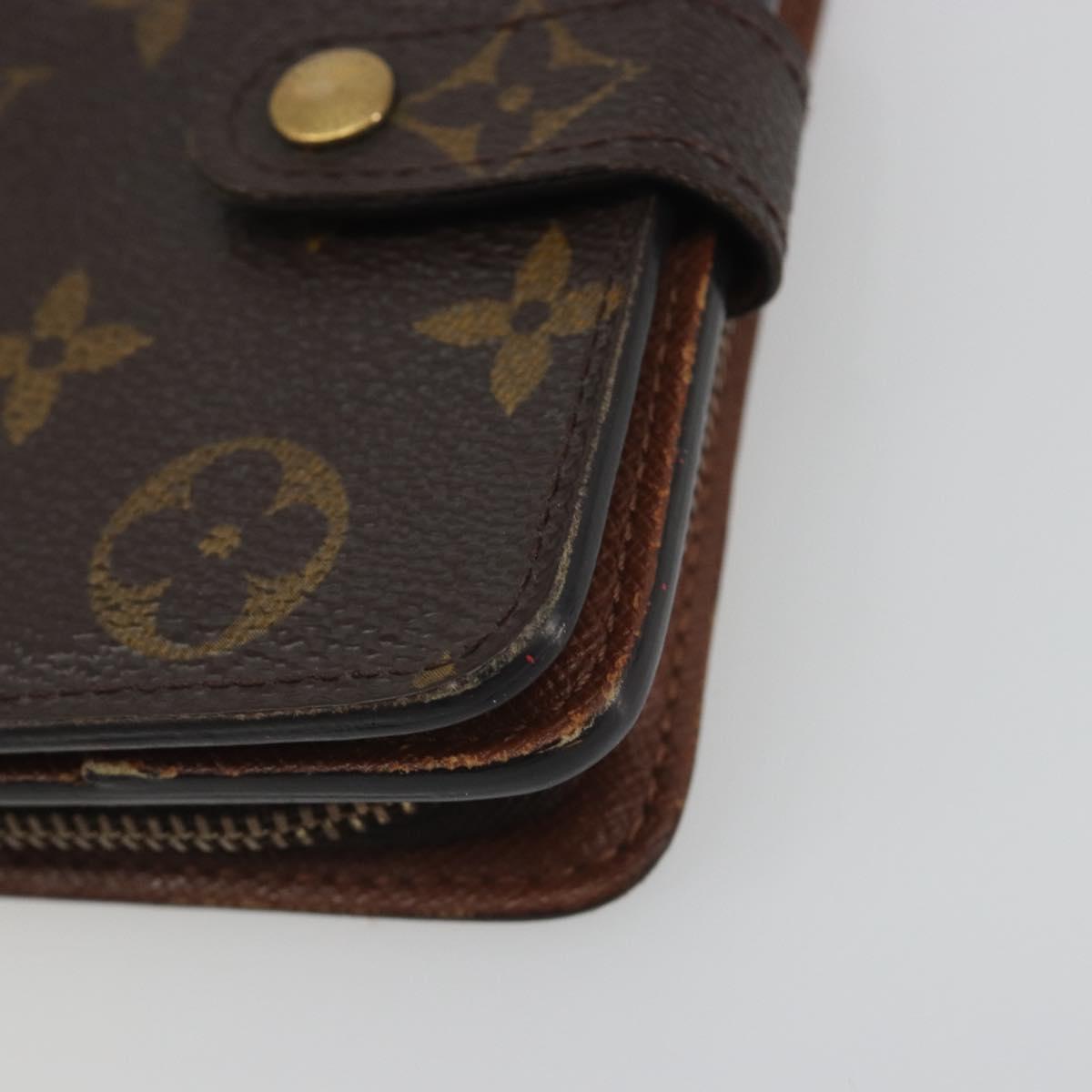 LOUIS VUITTON Monogram Compact Zip Wallet M61667 LV Auth 193592