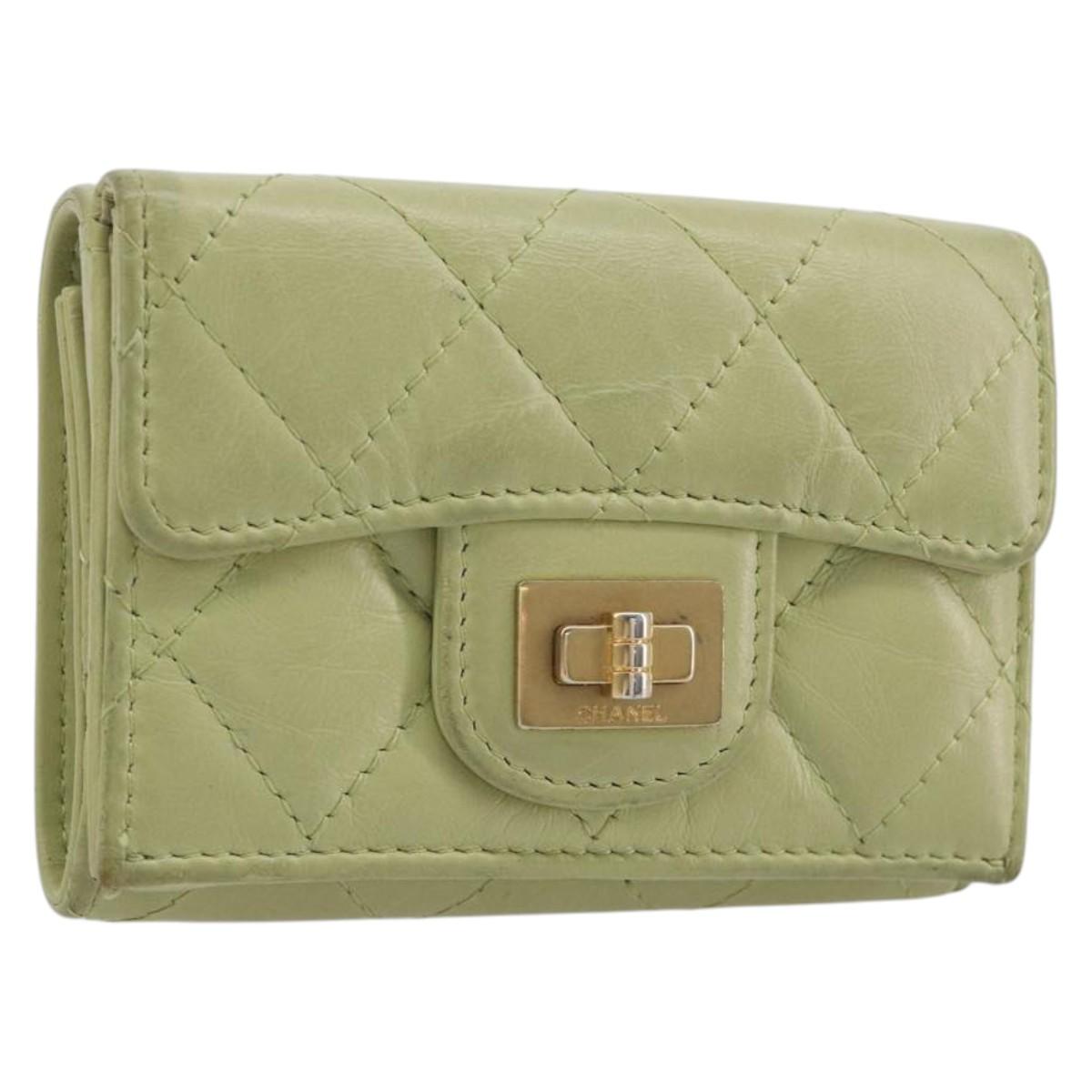 CHANEL Matelasse 2.55 Wallet Lamb Skin Green Gold CC Auth 193593A
