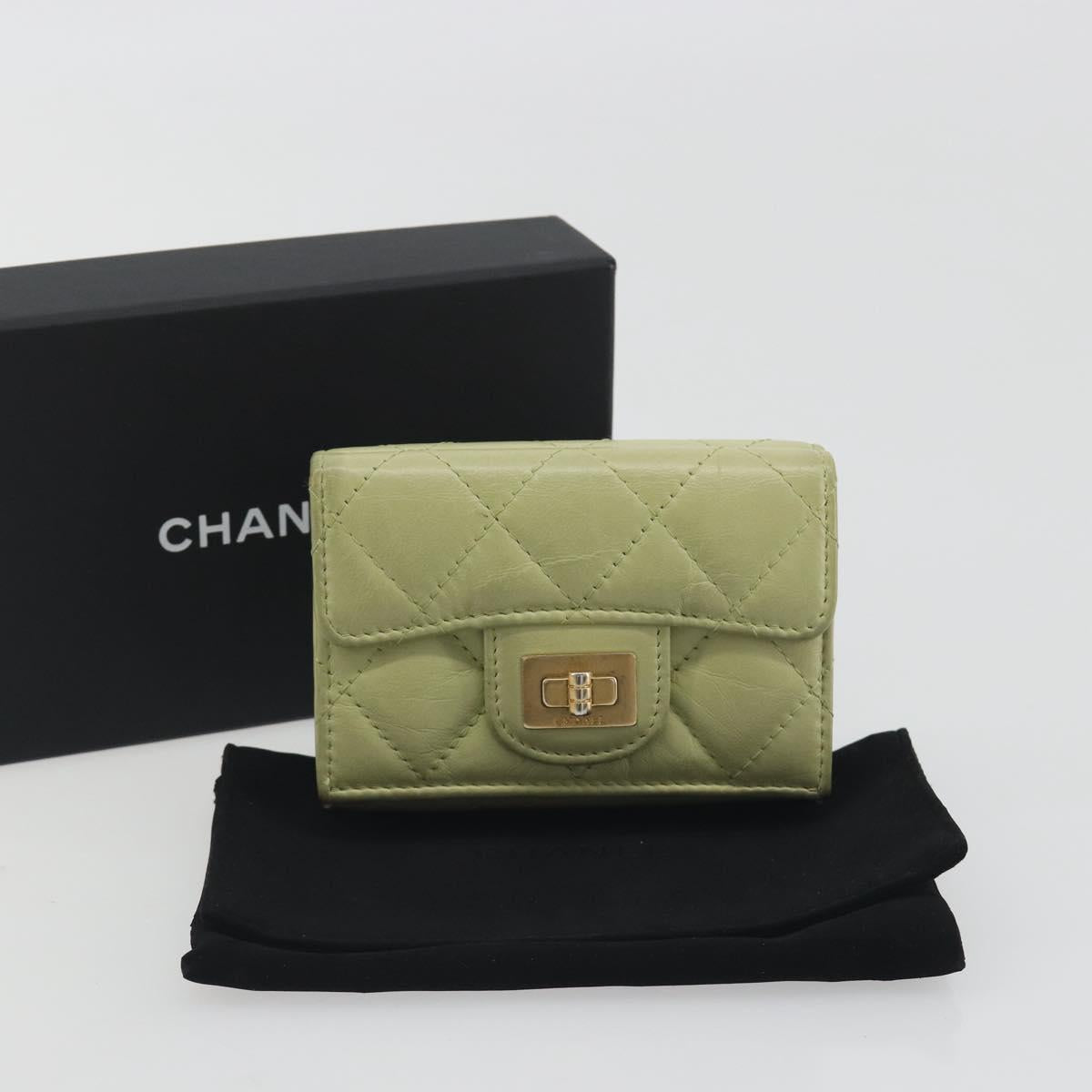 CHANEL Matelasse 2.55 Wallet Lamb Skin Green Gold CC Auth 193593A