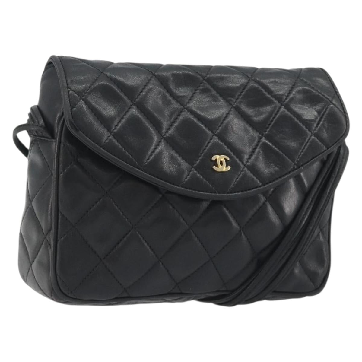 CHANEL Matelasse Shoulder Bag Lamb Skin Black Gold CC Auth 194058A