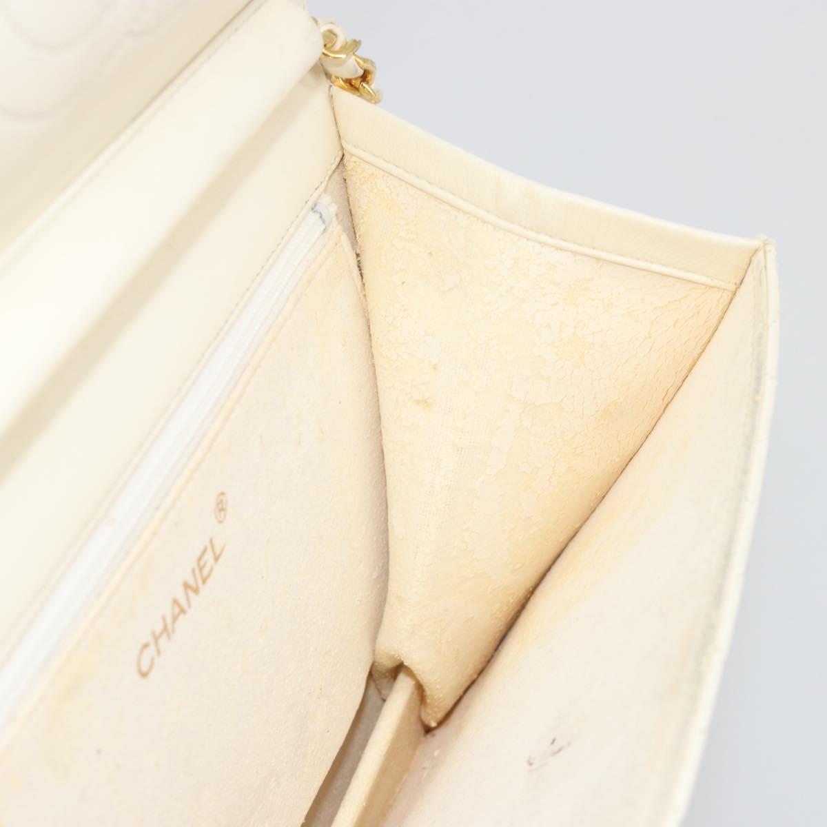 CHANEL Matelasse Chain Chain Shoulder Bag Lamb Skin White Gold CC Auth 194059