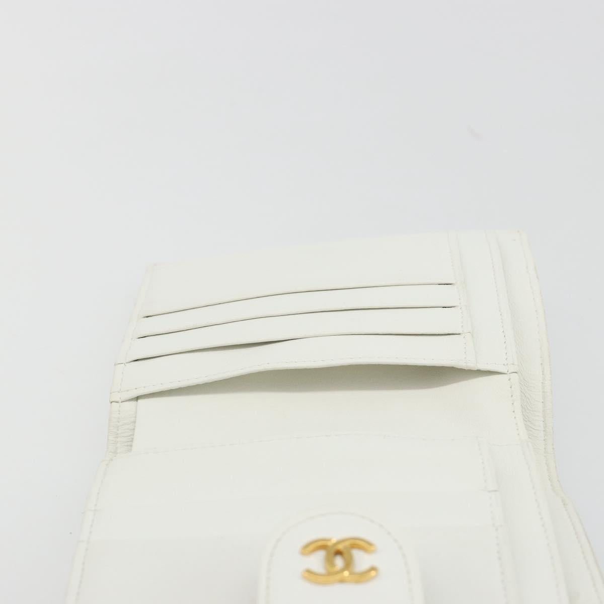 CHANEL Bicolore Bifold Wallet Caviar Skin White Gold Tone CC Auth 194133A