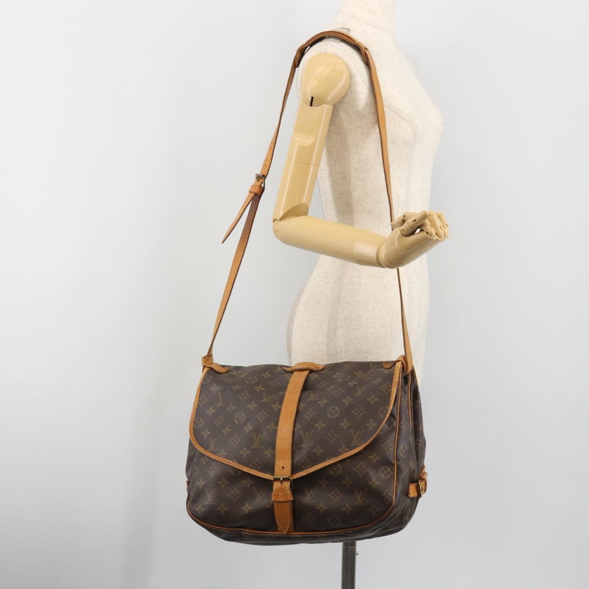 LOUIS VUITTON Monogram Saumur 35 Shoulder Bag M42254 LV Auth 194554